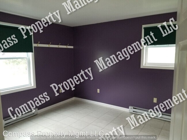 Building Photo - 4934 Amish Rd