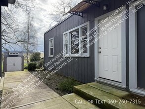 Building Photo - 2124 Main St