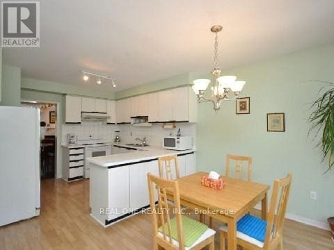 Photo du bâtiment - 4605-4605 Donegal Dr