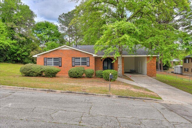 Foto del edificio - 2504 Stonehedge Ct