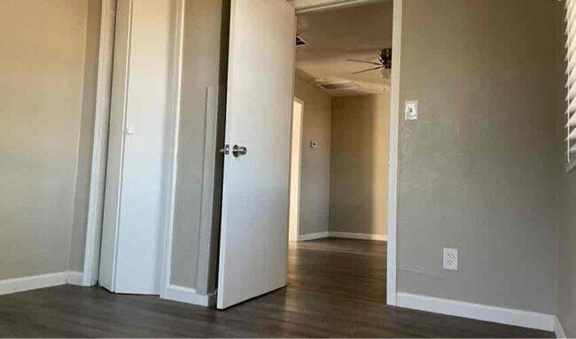 Building Photo - 2343 W Maricopa St