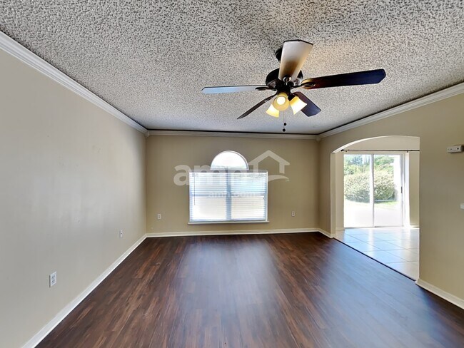 Foto del edificio - 30230 Double Dr