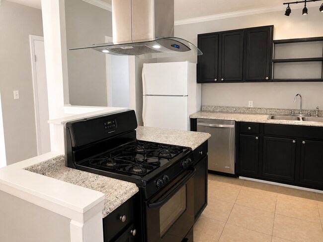 Foto del edificio - 6207 Middlerose Cir
