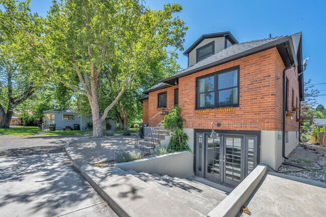 Building Photo - 1300 Clough Rd