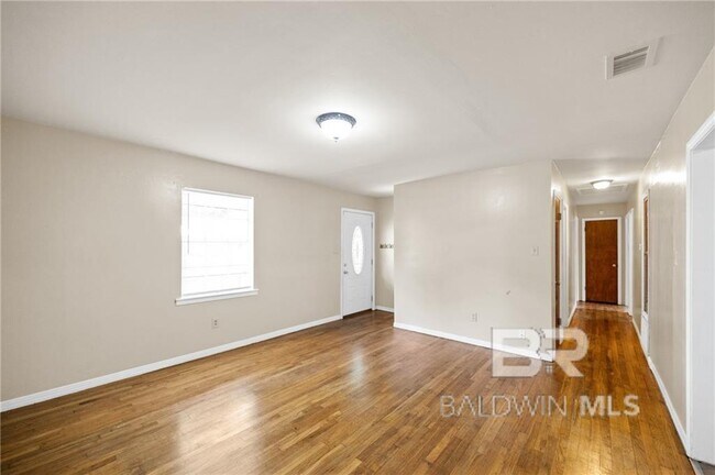 Building Photo - 312 Norton Ave
