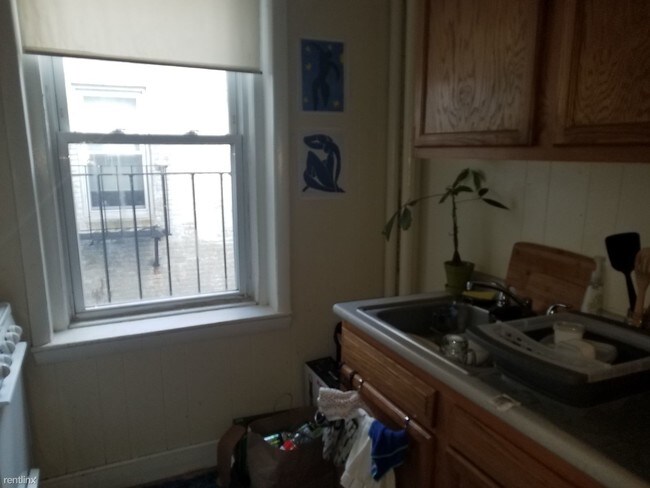 Building Photo - 95 Gordon St