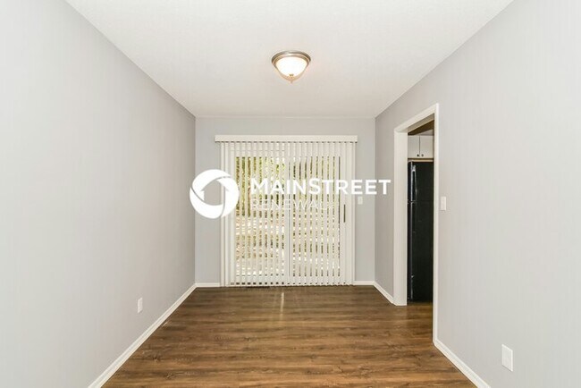 Foto del edificio - 3 Bedroom Pet-Friendly Home in Kansas City, MO with Main Street Renewal