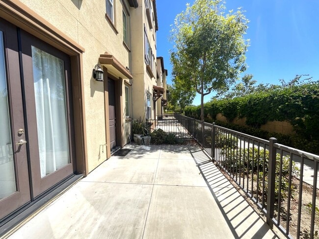 Building Photo - 3105 Marigold Cir
