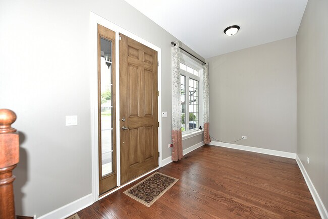 Building Photo - 1327 Greenwood Ave