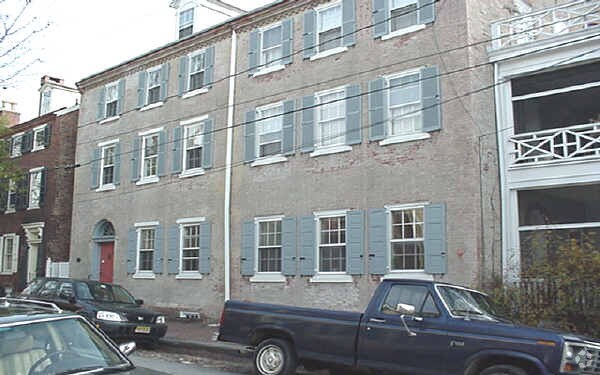 Building Photo - Jefferson House