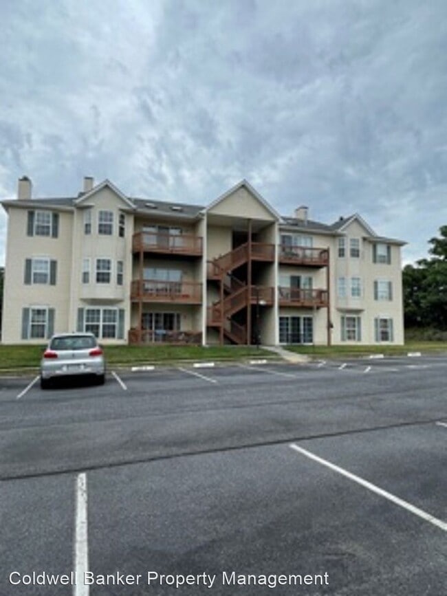 Building Photo - 2 br, 2 bath House - 129 Brookland Terrace...