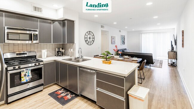 Foto del edificio - 1439 N Poinsettia Pl