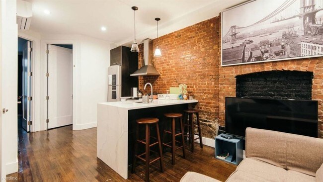 Building Photo - 10 br, 4 bath Apartment - 11A Stuyvesant Ave