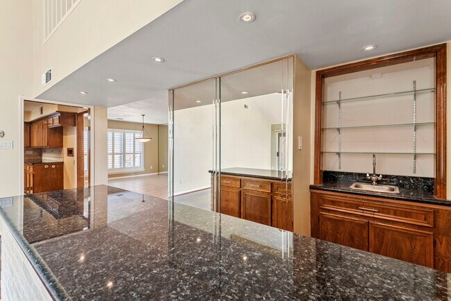 Foto del edificio - 3218 Freshmeadows Dr