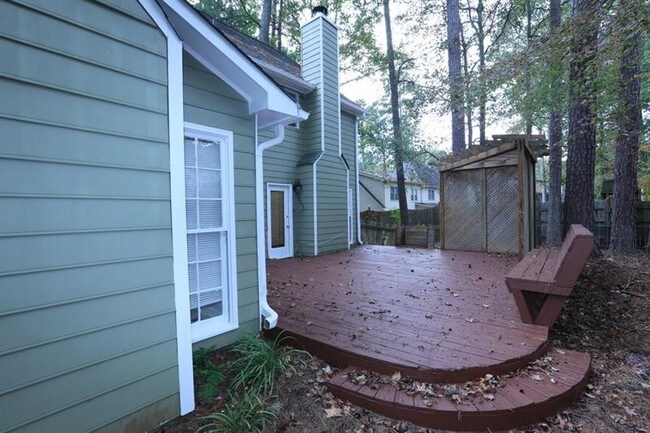 Foto del edificio - 4929 Willow Creek Dr