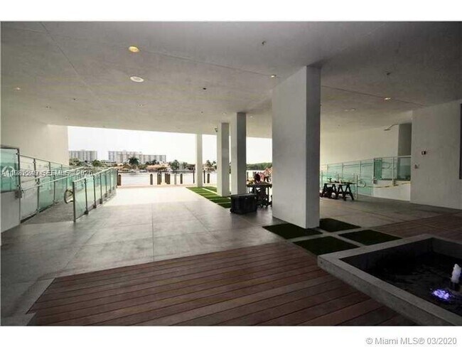 Foto del edificio - 400 Sunny Isles Blvd