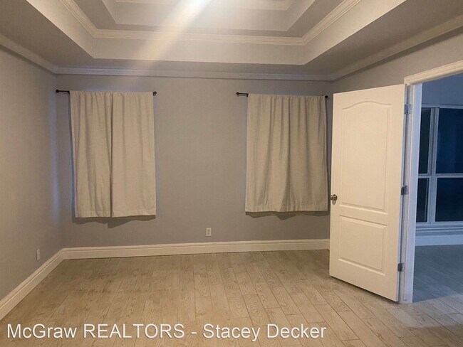 Building Photo - 3 br, 2 bath House - 9800 E. 108th Court N.