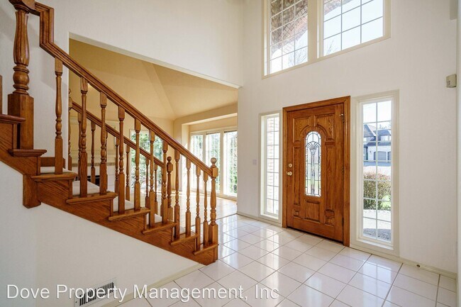 Foto del edificio - 4 br, 2.5 bath House - 5005 NW Sierra Ct.