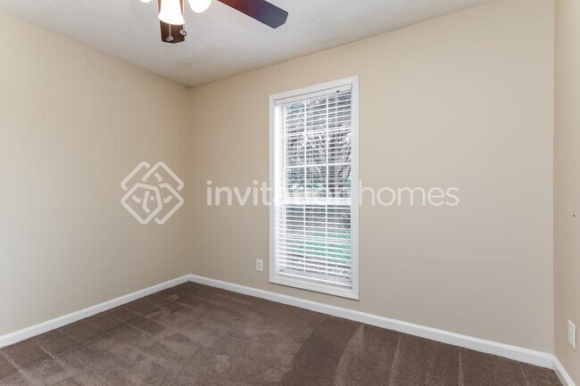 Foto del edificio - 5078 Holly Hock Dr