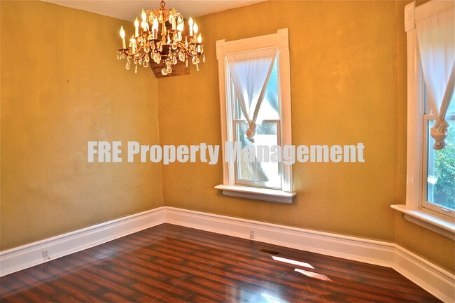 Building Photo - 1763 S 400 E