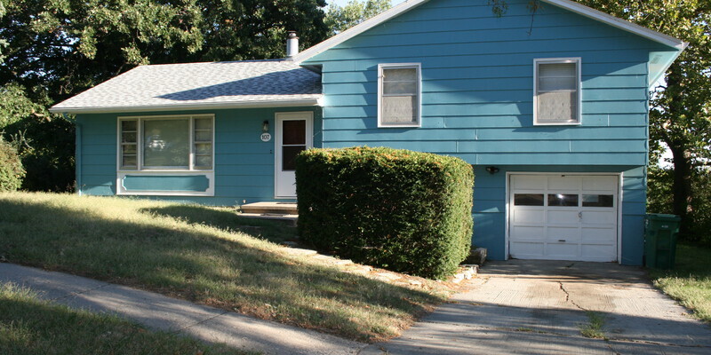 Primary Photo - 107 7th St