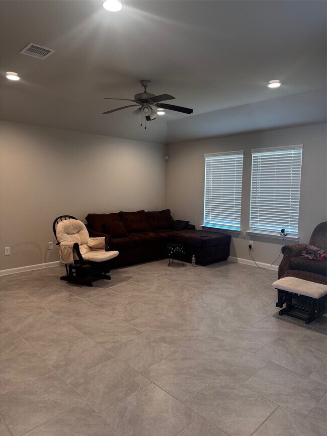 Foto del edificio - 5515 Russett Bay Ct