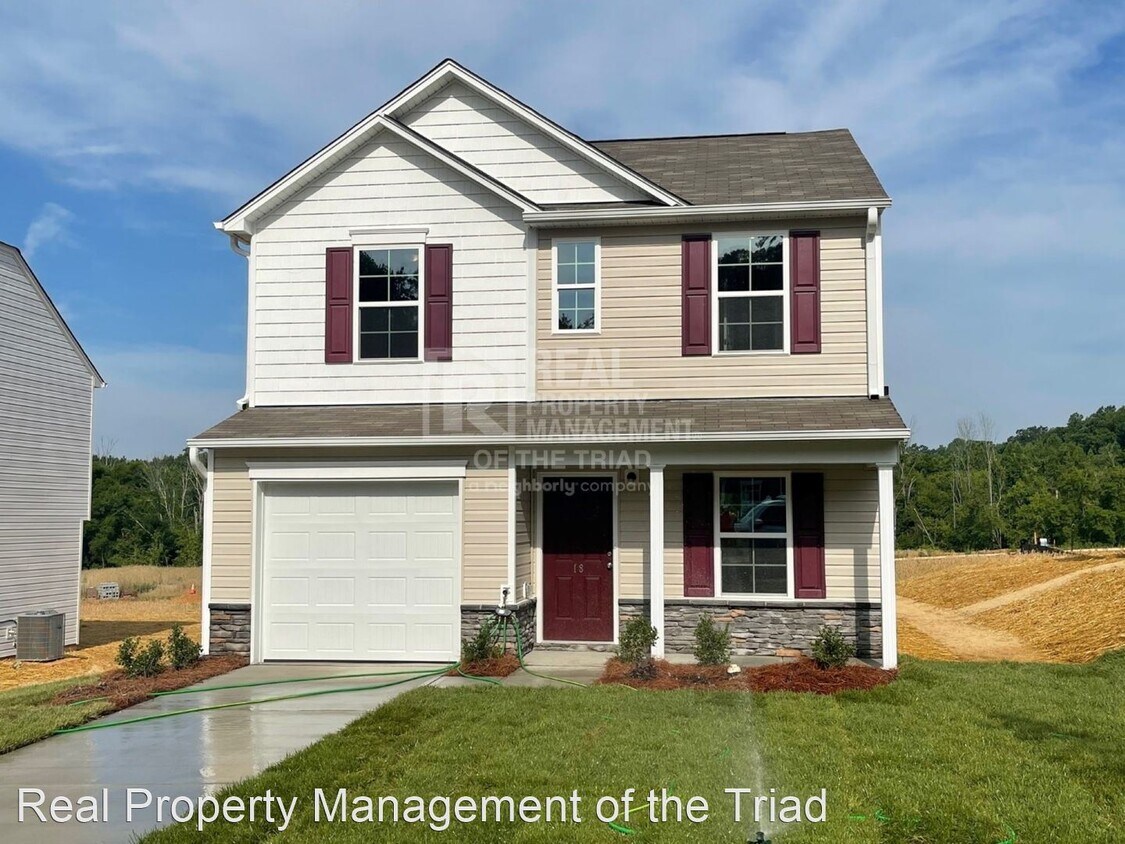Foto principal - 3 br, 2.5 bath House - 18 Covey Court