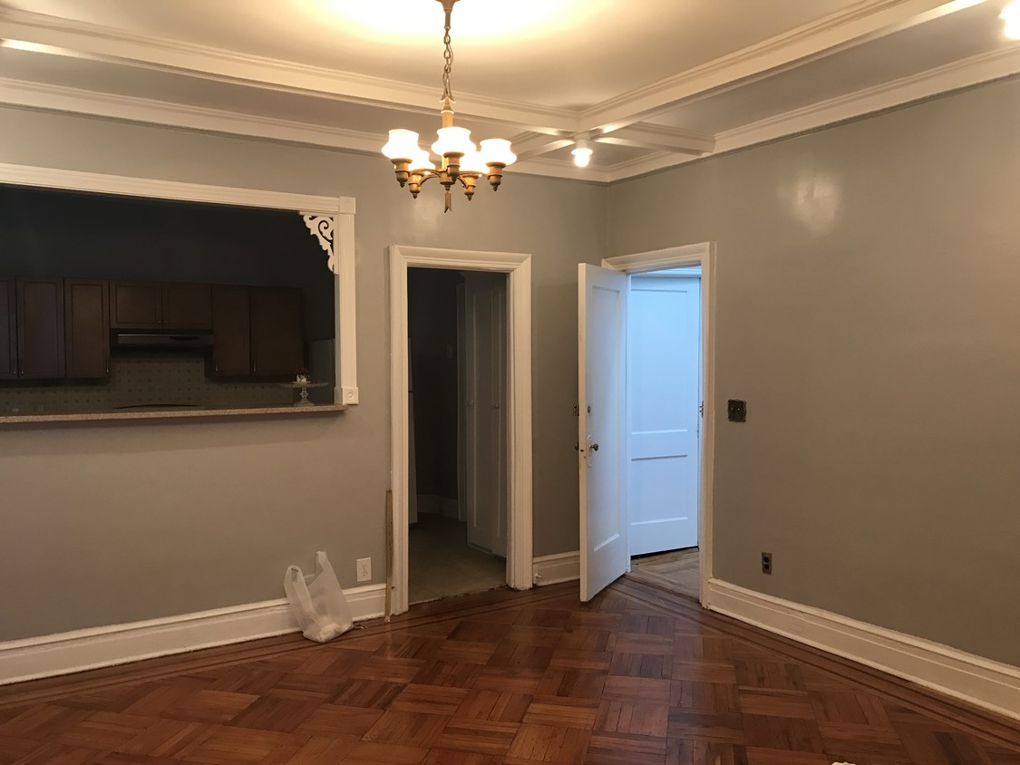 Dining Room (View Looking at Apt Entrance) - 300 Montgomery St
