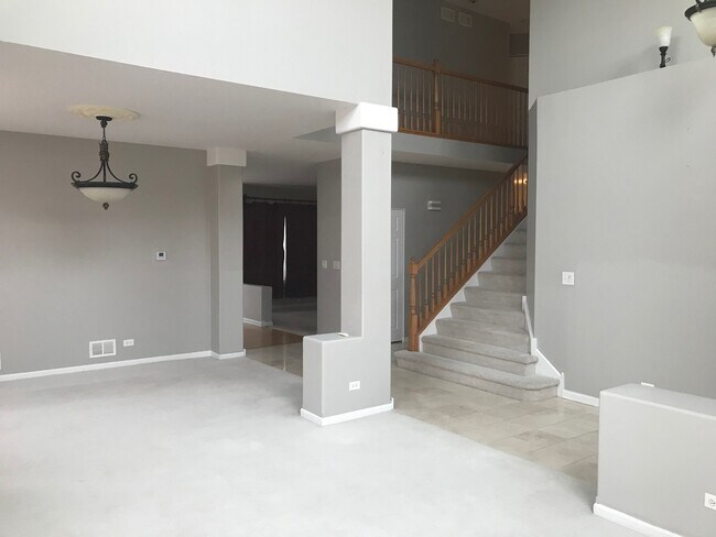 Foto del edificio - 5753 Foxfield Ln