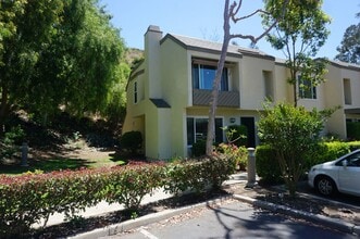 Building Photo - 5749 E Creekside Ave