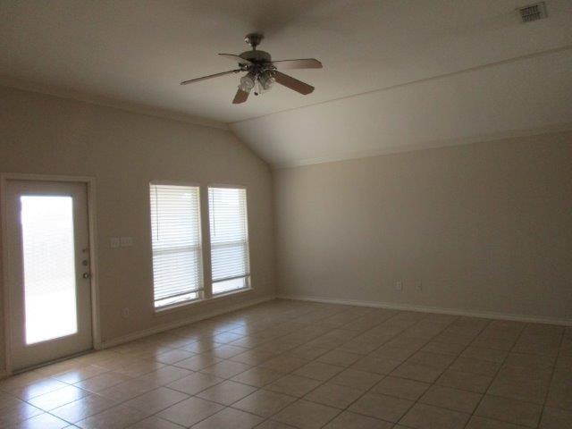 Building Photo - 15214 Caravel Dr