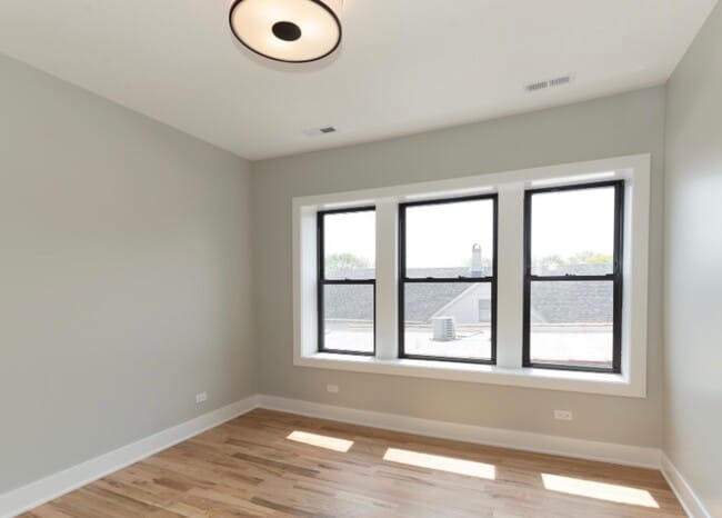 Building Photo - 2531 N Campbell Ave