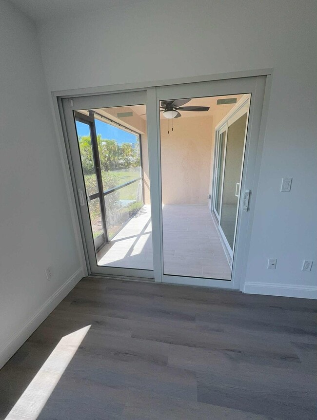 Foto del edificio - 16881 Davis Rd