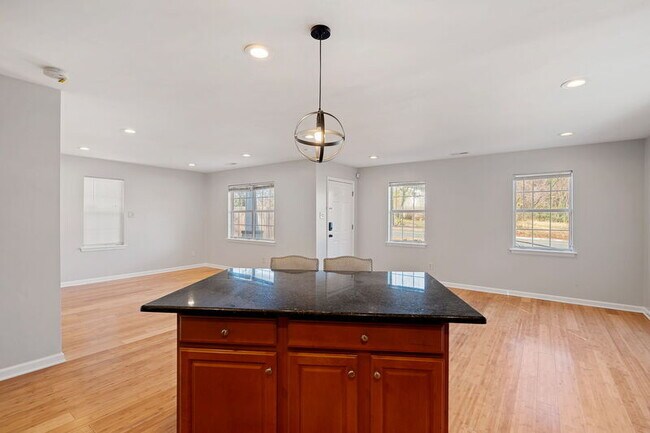 Building Photo - 1112 Belmont Ave
