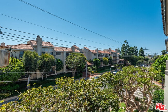 Building Photo - 8740 Tuscany Ave