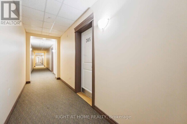 Building Photo - 141-141 Potts Private