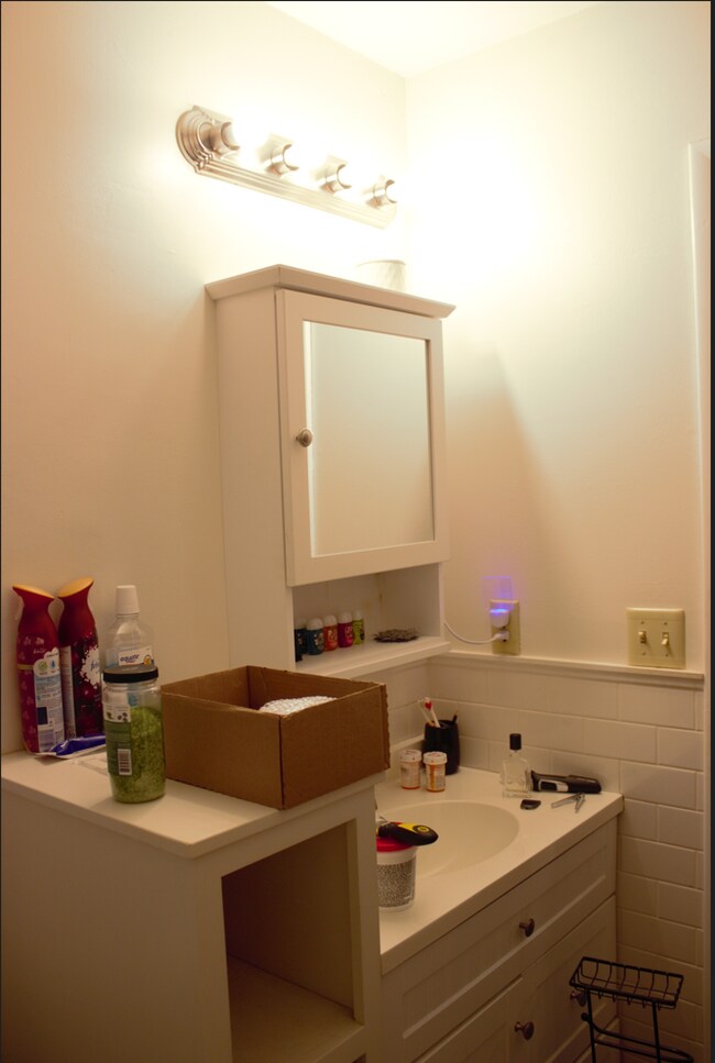 Foto del edificio - 4002 Woodridge Dr