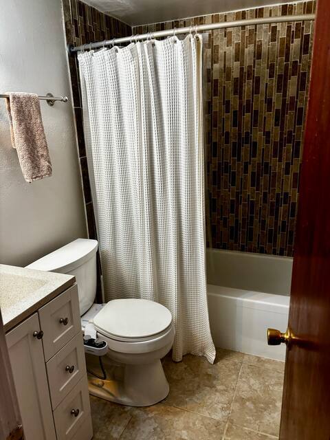 Foto principal - 3230 Mowry Pl