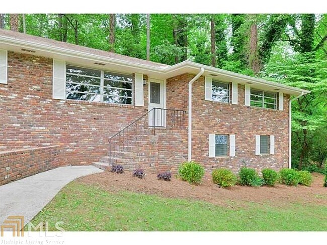 Foto del edificio - 3588 Herren Dr SW