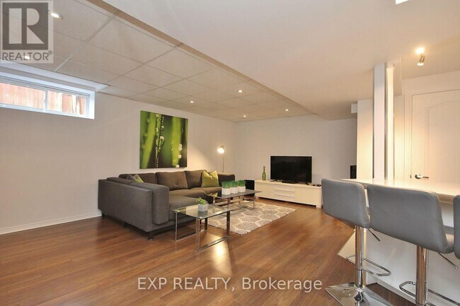 Photo du bâtiment - 19 Summerwind Crescent