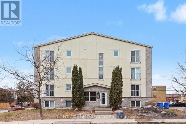 Building Photo - 646 Cummings Ave.