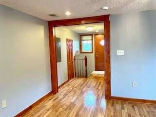 Building Photo - 2900 Chelsea Ter