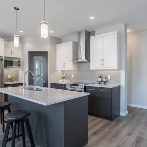 Building Photo - 91 Fossil Crk Cres