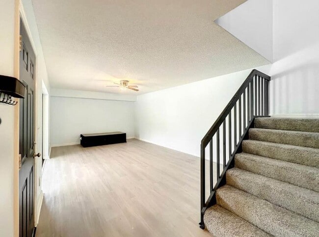 Building Photo - 2904 Ash Dr