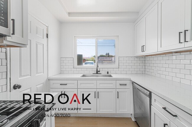 Foto del edificio - 1622 W 83rd St