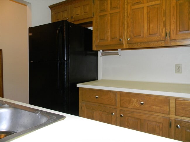 Building Photo - 2315 The Strand