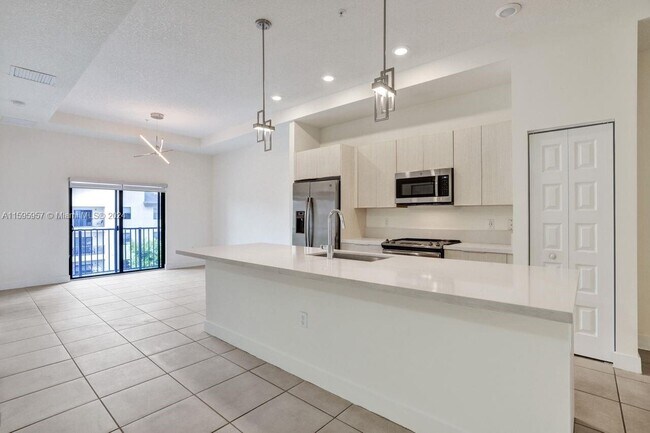 Foto del edificio - 7855 NW 104th Ave