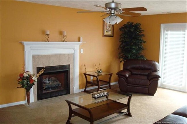 Building Photo - 1203 Grackle Dr