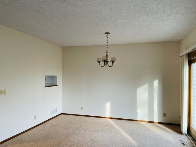 Building Photo - 2226 Tower Ct