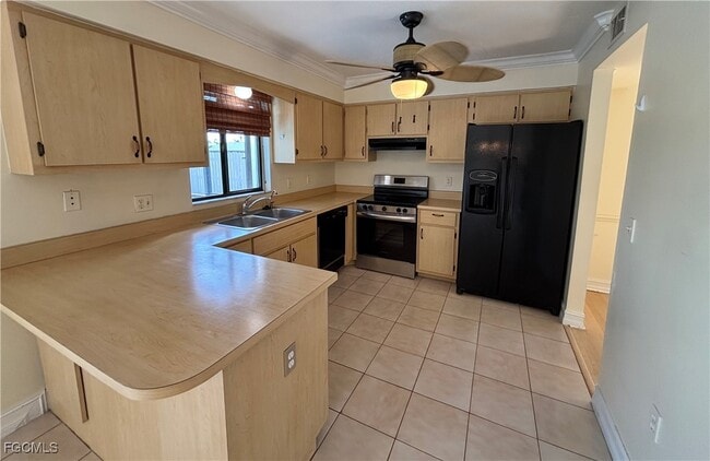 Foto del edificio - 7280 Pebble Beach Rd